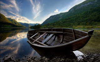 Lake mountain boat clouds sunset - erlund hudson free wallpaper