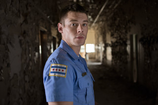 Man blue uniform hallway paint - a blue uniform free wallpaper