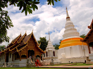 White yellow dome building panorama - building free wallpaper for desktop