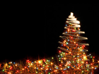 Christmas tree lights dark night 2 - rim free wallpaper