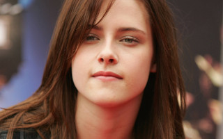 Woman long hair black shirt 20 - her face free wallpaper