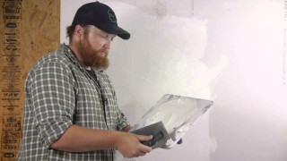 Man beard painting wall white - anamorphic free wallpaper