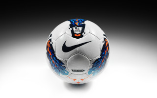 Soccer ball colorful design black - plasticien free wallpaper