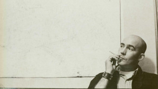 Man smoking cigarette chair tie - michael kaluta free wallpaper