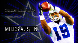 Football player holding ball quote - a football player holding free wallpaper