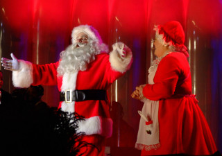 Santa claus couple red white - costume free wallpaper