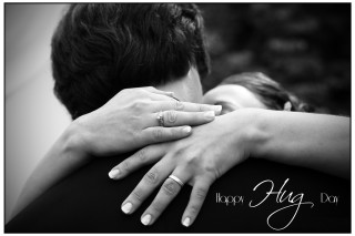 Couple hugging happy hug day - carle hessay free wallpaper