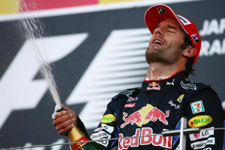 Man red hat spraying champagne - a red hat free wallpaper