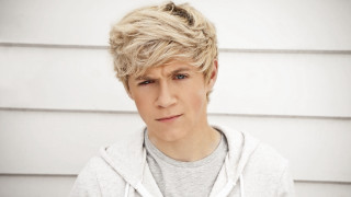 Blonde man grey hoodie white - chippy free wallpaper