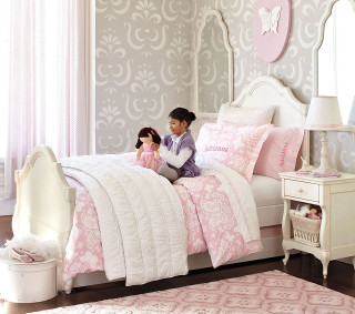 Little girl bed doll bedroom - a little girl free wallpaper