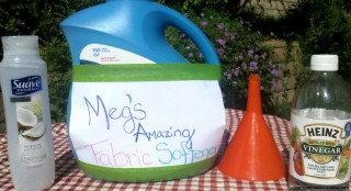 Table sign cleaners vinegar bottles - amy weber free wallpaper