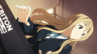 Woman suit tie sign blonde - aguri uchida free wallpaper