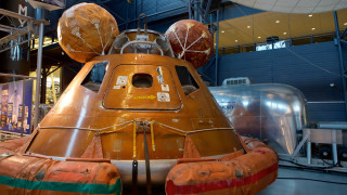 Space shuttle museum metal object - a space shuttle free wallpaper