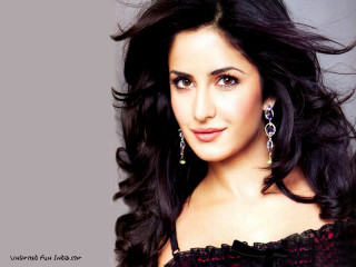 Woman long hair earrings black - long hair and earrings free wallpaper