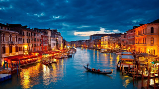 Boat river night city lights - night time in a city free wallpaper