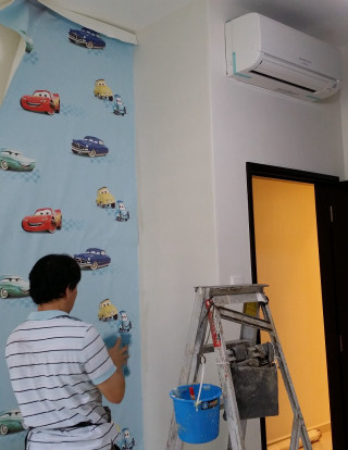 Man painting wall cars ladder - car free wallpaper