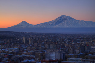 City mountain sunset pink sky - a city free wallpaper
