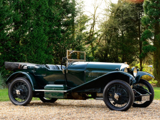 Old green car parked forest - a few person free wallpaper