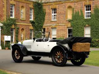 Old fashioned car parked ivy - eleanor best free wallpaper