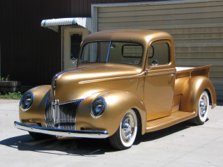 Gold truck garage door background - a garage door free wallpaper