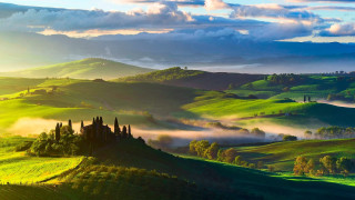 Green valley castle cloudy sky - a green valley free wallpaper