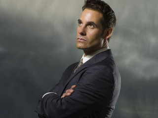 Man suit tie portrait crossed - alton tobey free wallpaper