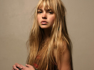 Woman blonde hair cell phone 2 - her finger free wallpaper