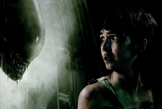 Woman alien head dark room 2 - mouth free wallpaper