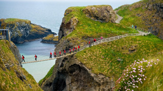 Bridge people water cliff background - denis eden free wallpaper