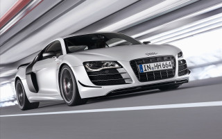 White car tunnel sky blurry - a tunnel free wallpaper