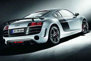Silver sports car dark room 45 - a spotlight free wallpaper