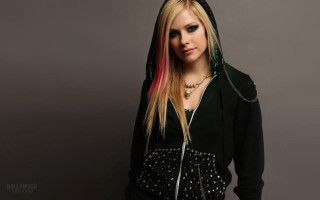 Woman long hair hoodie posing - dave kendall free wallpaper
