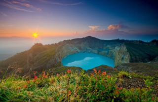 Blue lake mountain range sunset - a blue lake free wallpaper