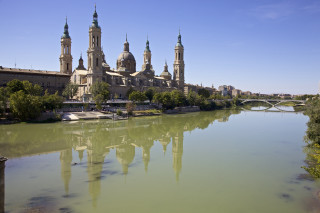 River bridge building castle city - a river free wallpaper for desktop