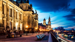City street night benches clock - a city street free wallpaper