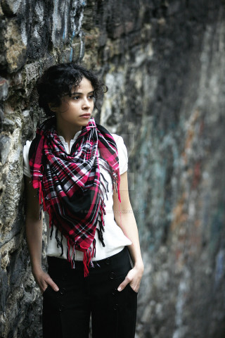 Woman scarf white shirt black - neoism free wallpaper