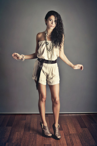 Woman dress sandals pose american - carol bove free wallpaper