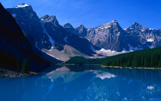 Mountain range lake reflection pine - a mountain range free wallpaper