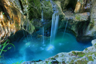 Waterfall blue pool water middle - alen divi free wallpaper