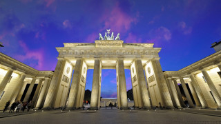 Large building pillars sky clouds - berlin secession free wallpaper