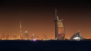 Tall building spire city night - a tall building free wallpaper
