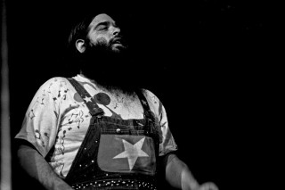 Man beard star shirt microphone - his shirt free wallpaper