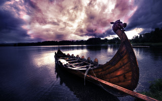 Boat cloudy sky cityscape night - a few person free wallpaper