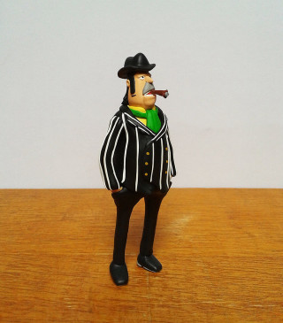 Toy figure man pipe wooden - a wooden table free wallpaper