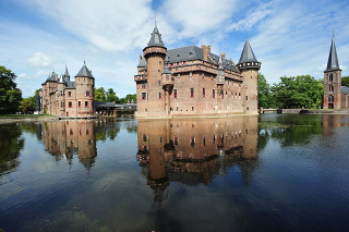 Castle towers water edge trees - adriaen isenbrant free wallpaper