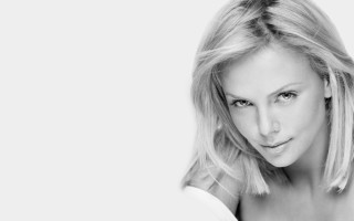 Blonde woman black and white - a picture free wallpaper for desktop
