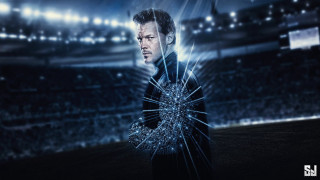 Man holding broken glass stadium - a stadium free wallpaper
