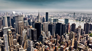 Cityscape tall buildings river dark - tall building and a river in the background free wallpaper