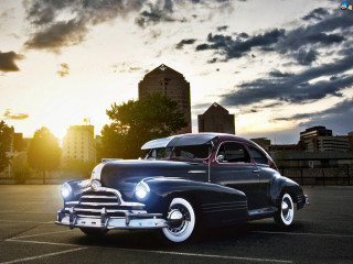 Classic car sunset parking lot - classic free wallpaper