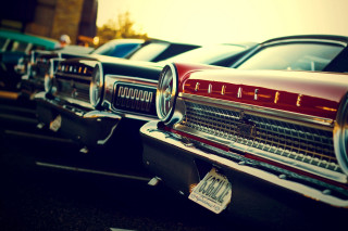 Old cars parking lot building 2 - ed roth free wallpaper